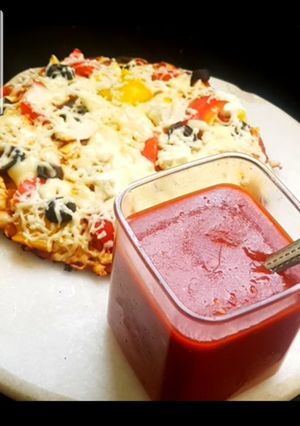 A picture of Jain Pizza sauce.