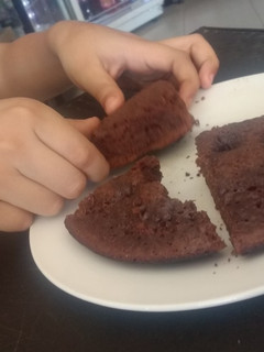 Una foto de Brownie de chocolate corona