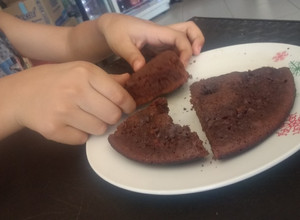 Una foto de Brownie de chocolate corona