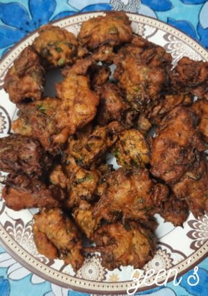 A picture of Radish Leaves and Onion Fritters.