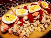 Una foto de salpicón de surimi