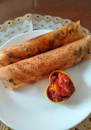 A picture of Tomato methi dosa.