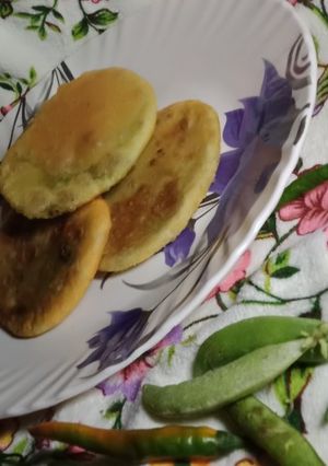 কড়াইশুঁটির কচুরি (Karaisuntir kachuri recipe in Bengali) রেসিপির প্রধান ছবি