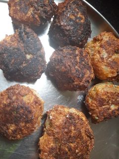 নারকেল চিংড়ির বড়া(narkel chingri bora recipe in Bengali) রেসিপির প্রধান ছবি