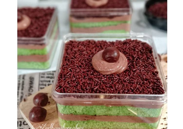 Cara Gampang Menyiapkan Choco Pandan Dessert Box yang Menggugah Selera