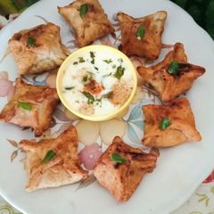 Crispy khasta vegetable aloo puff patties for iftar A picture of Crispy khasta vegetable aloo puff patties for iftar.