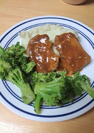 A picture of Slow Cooker BBQ Pork Chops.