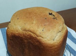 Una foto de Pan de trigo y avena con frutas deshidratadas para panificadora