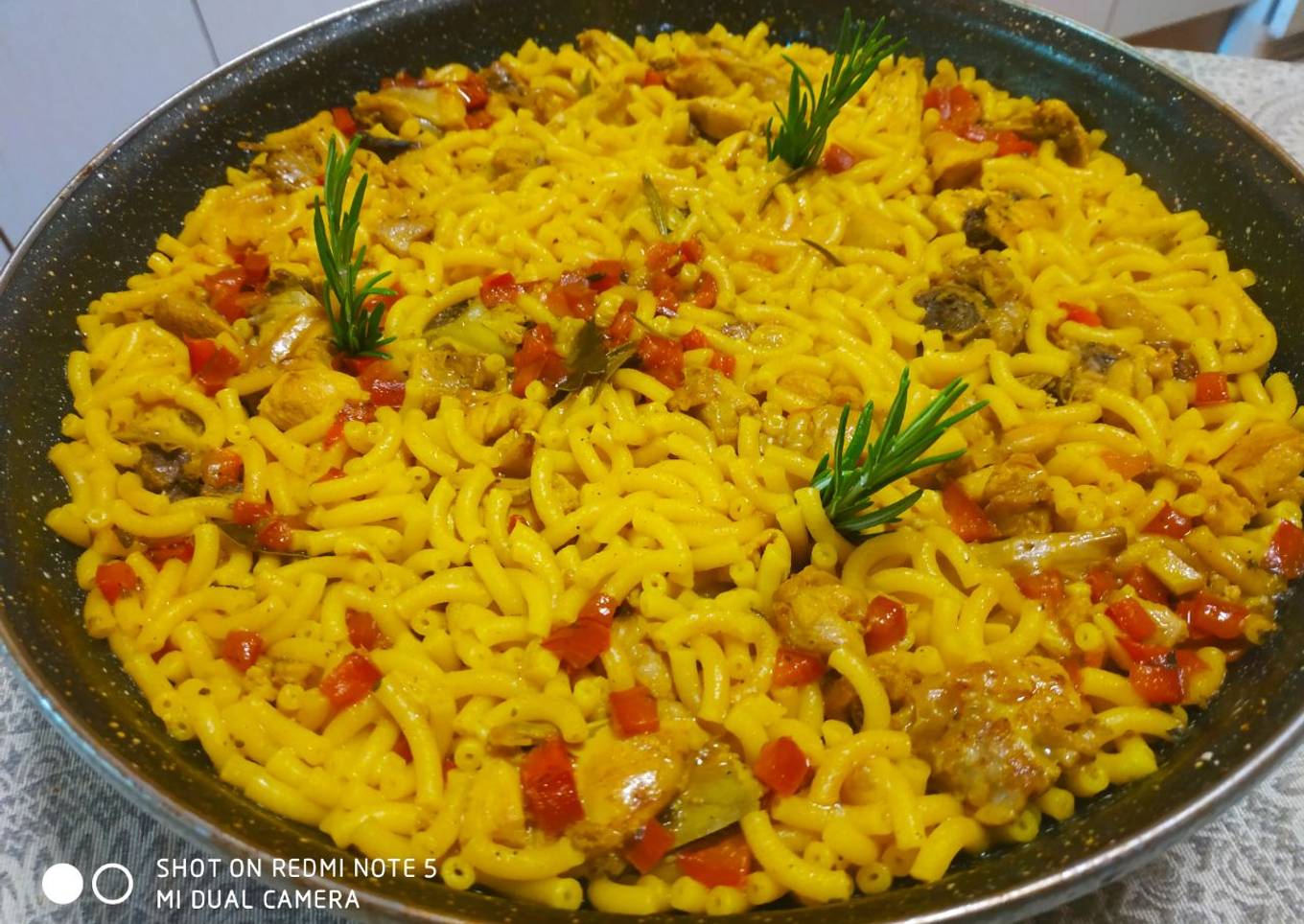 Fideuá de pollo