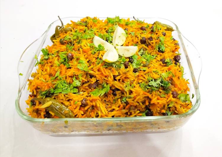 Spicy Achari ChanaBiryani