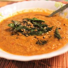 A picture of Tomato Coconut Chutney.
