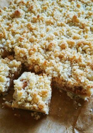 A picture of Apple Tart with Coconut Crumble.