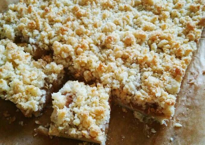 Recipe of Homemade Apple Tart with Coconut Crumble