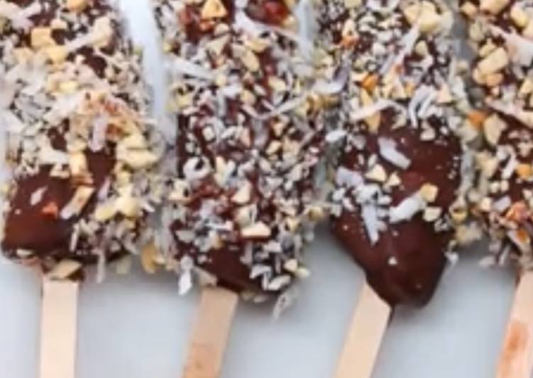 How to Make Speedy Chocolate Coconut Frozen Banana