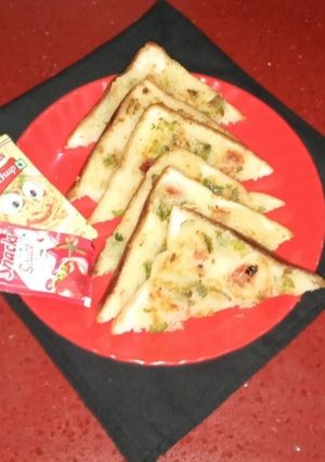 सूजी टोस्ट (sooji toast recipe in Hindi) रेसिपी मुख्य फोटो