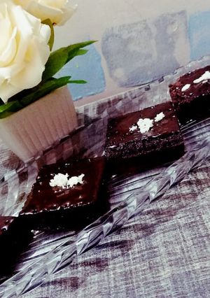 A picture of Mud brownie without oven😍.