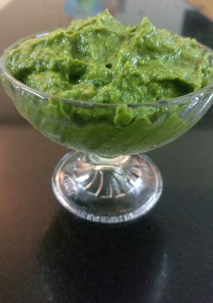 A picture of Avacado pesto.