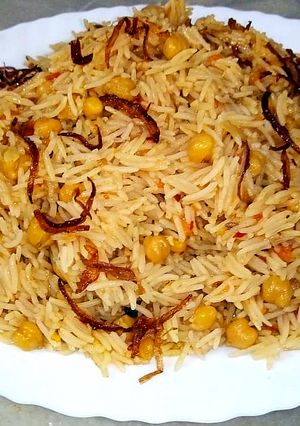 A picture of Chana pulao.