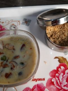 मसाला दूध(masala dudha recipe in hindi) रेसिपी मुख्य फोटो