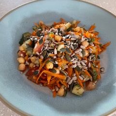 A picture of Chickpea & Zaatar Fridge Forage Salad 🥗.