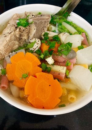 Hình của món Nui nấu xương heo.