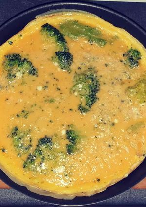 Une photo de Omelette aux brocolis et fromage frais