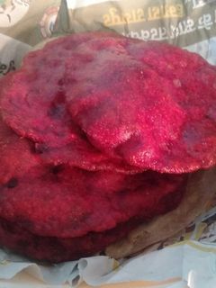 चुकंदर,आलू मीठे पूरी (chukandar aloo ke meethe poori recipe in Hindi) रेसिपी मुख्य फोटो