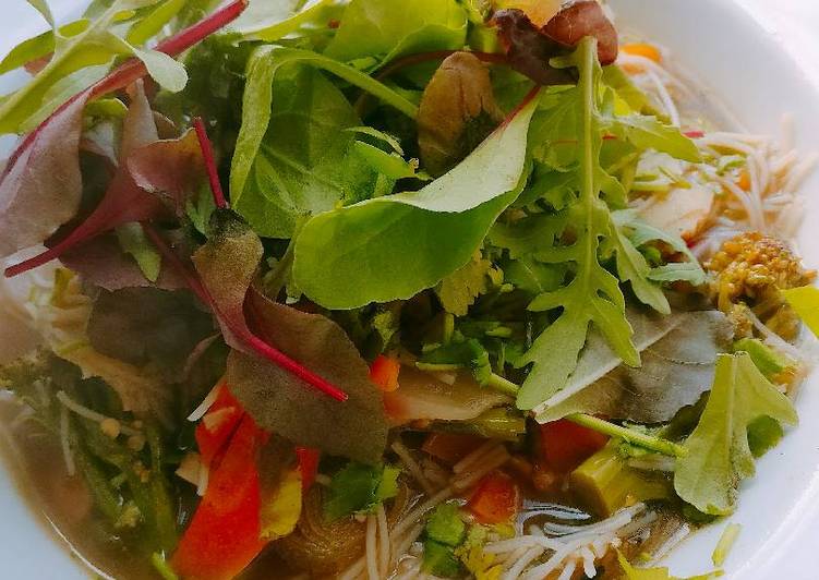 Healthy Vegetable & Tofu Ramen �