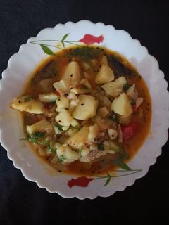 সাদা আলুর তরকারি (sada aloor tarkari recipe in Bengali) রেসিপির প্রধান ছবি