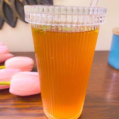 A picture of Summer favorite Lemon iced tea.