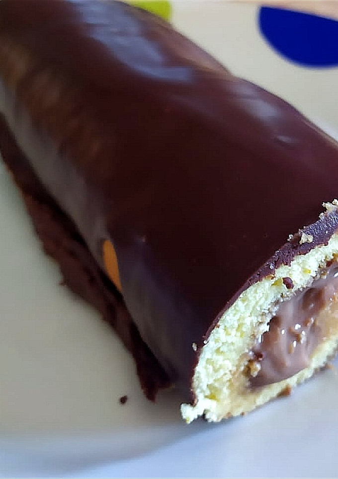 Una foto de Brazo gitano con crema de chocolate