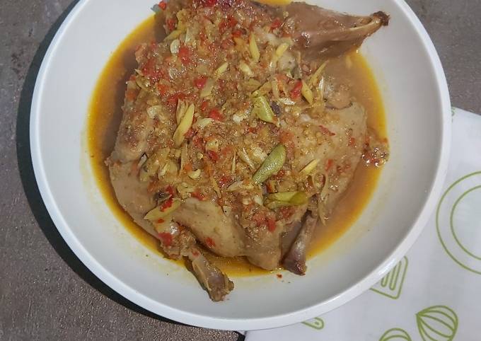 Bagaimana Membuat Ayam betutu kuah, Lezat