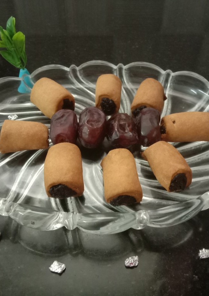 டேட்ஸ் ரோல் குக்கிஸ்.. (Dates roll cookies recipe in tamil) செய்முறை முக்கிய புகைப்படம்