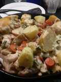 Abadejo con batata y zanahorias con salsa blanca y verdeo