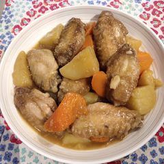A picture of Wings with Potato and Carrot.