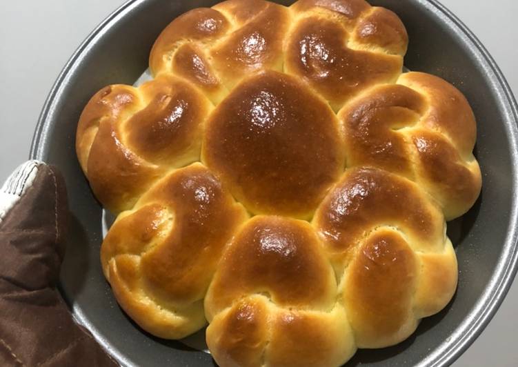 Roti SKM (Susu Kental Manis) / Condensed Milk Bread