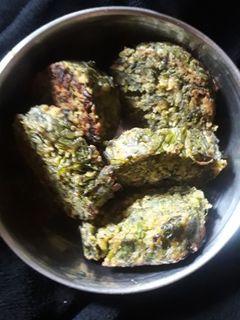 कोथिंबीर वडी (kothimbir wadi recipe in marathi) रेसिपी चे मुख्य फोटो