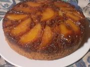 Una foto de torta de manzana con aceite