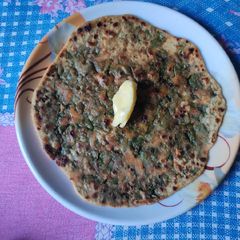 Palak paratha A picture of Palak paratha.
