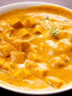 ஷாஹி பன்னீர் (Shahi paneer) செய்முறை முக்கிய புகைப்படம்