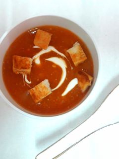 தக்காளி கிரீம் சூப் செய்முறை முக்கிய புகைப்படம்