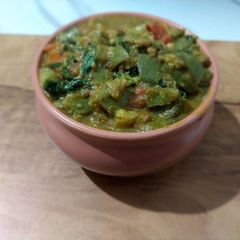 A picture of Traditional Gujarati Methi Ringda nu saak.
