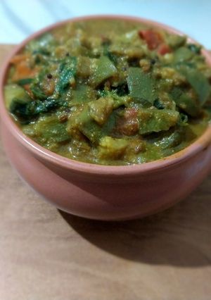 A picture of Traditional Gujarati Methi Ringda nu saak.