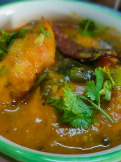 सांबर वड़ा (sambar vada recipe in Hindi) रेसिपी मुख्य फोटो