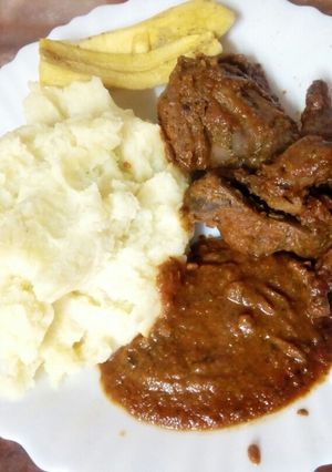 A picture of Double pan grill kienyeji chicken.