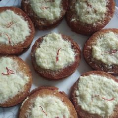 A picture of Shahi tukda.