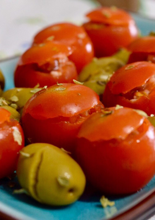 Una foto de Tomates cherry rellenos