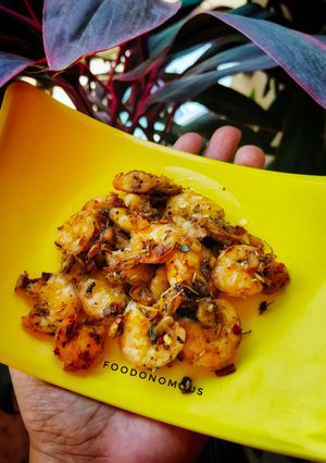 বাটার রসুন এ চিংড়ি ভাজা(Prawn Stir fry in garlic butter) রেসিপির প্রধান ছবি