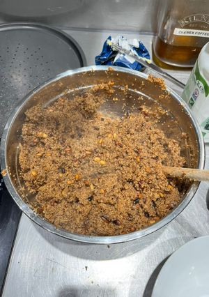 A picture of Irmik Helvası (Semolina Halva).