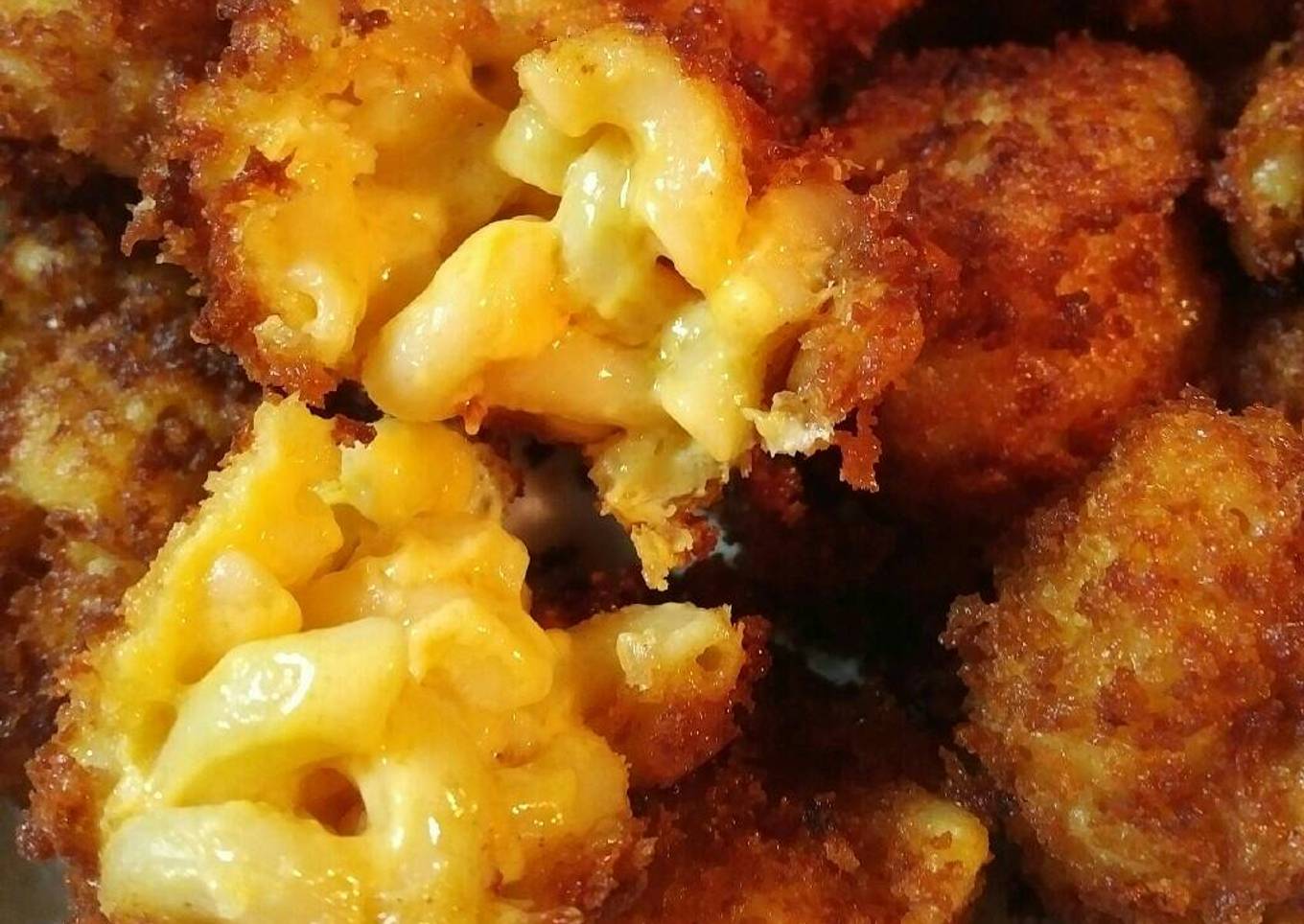 Fried Mac and Cheese Balls